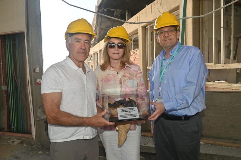 הפילנתרופ סילבן אדמס הגיע לראשונה לביקור במרכז הרפואי סורוקה